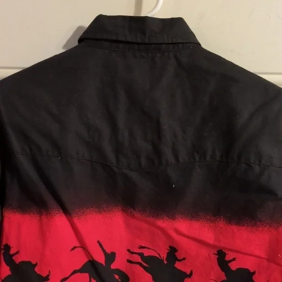 Rustler Shirt: White Pearl Snaps ( front & cuffs) Color Block - horse print - Picture 9 of 12